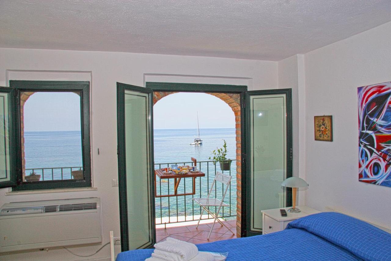 Bb Il Generale Bed and Breakfast Scilla Exteriör bild