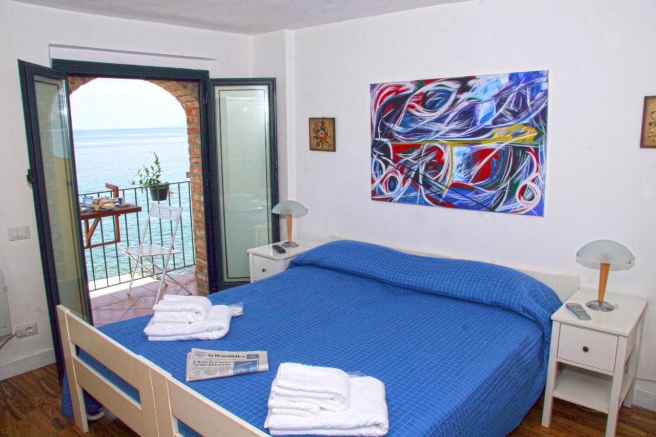 Bb Il Generale Bed and Breakfast Scilla Exteriör bild