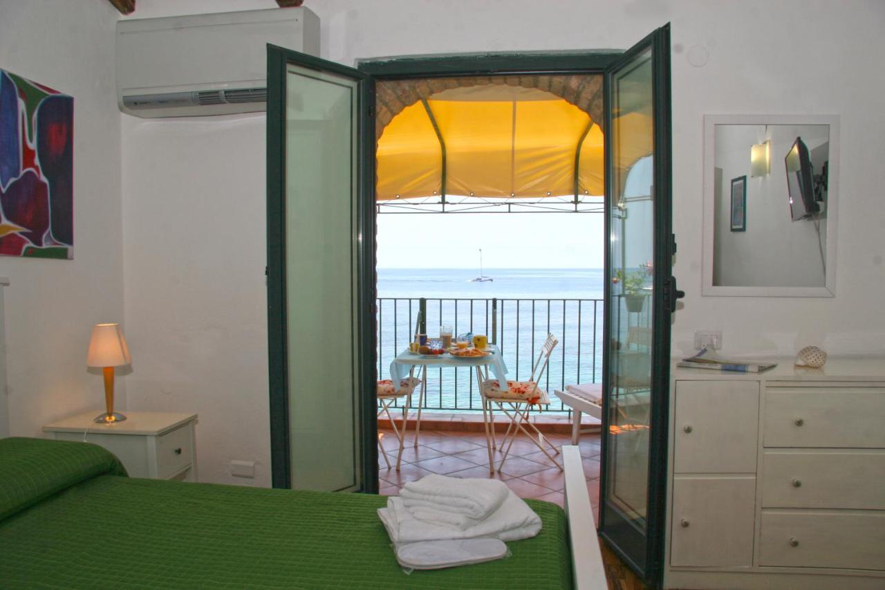 Bb Il Generale Bed and Breakfast Scilla Exteriör bild